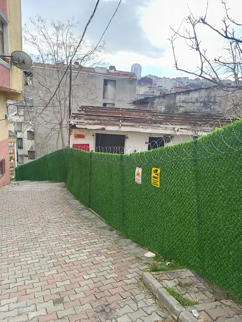 Dar sokakta şantiye çevirme çimçiti